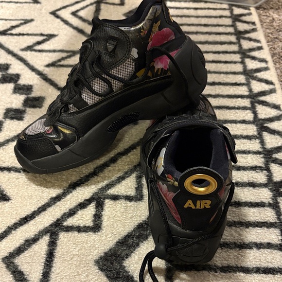 air swoopes 2 floral